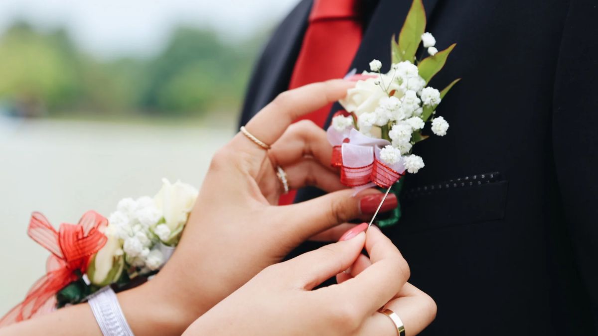 corsage